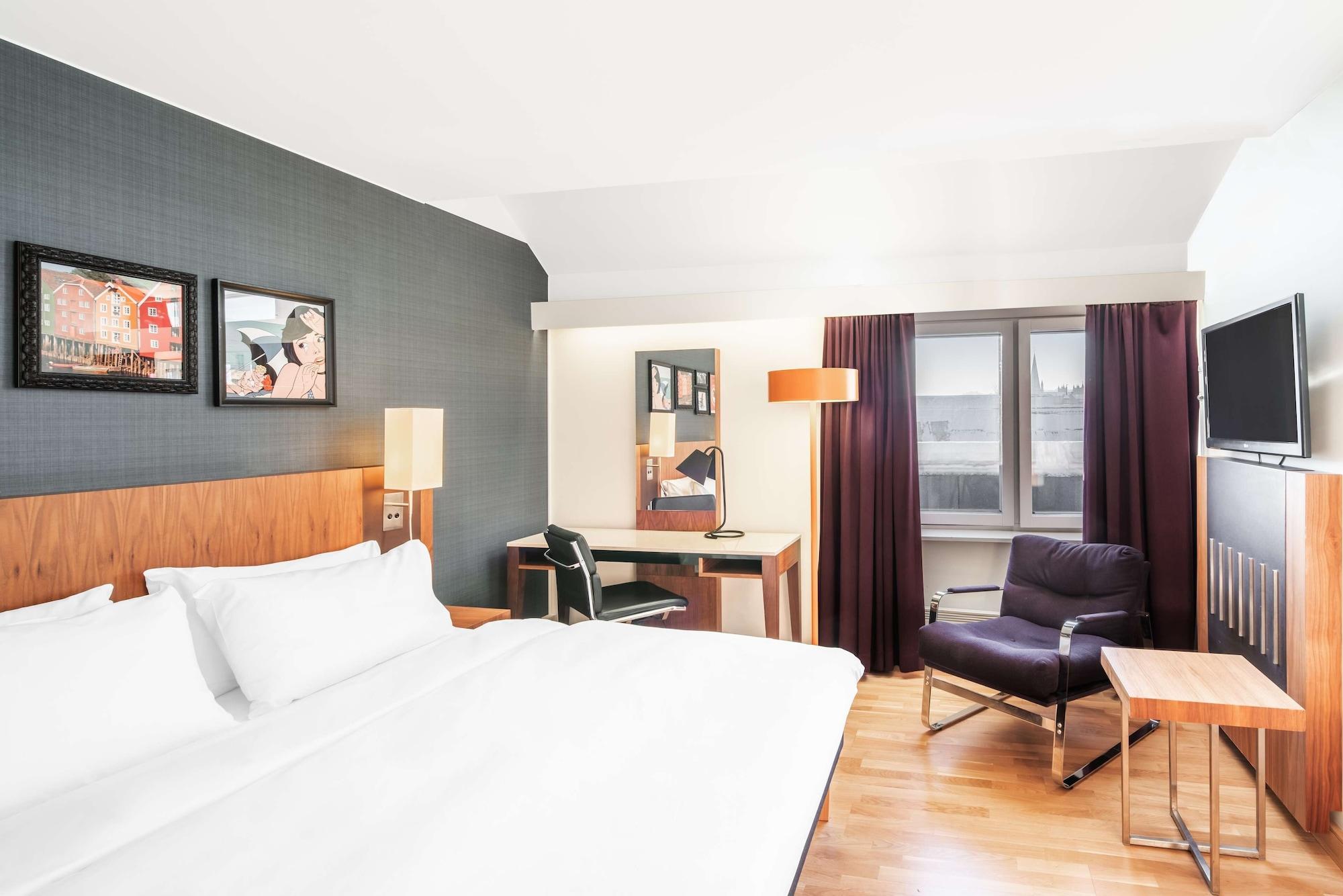 Hotel Radisson Blu Royal Garden Hotel, 4*